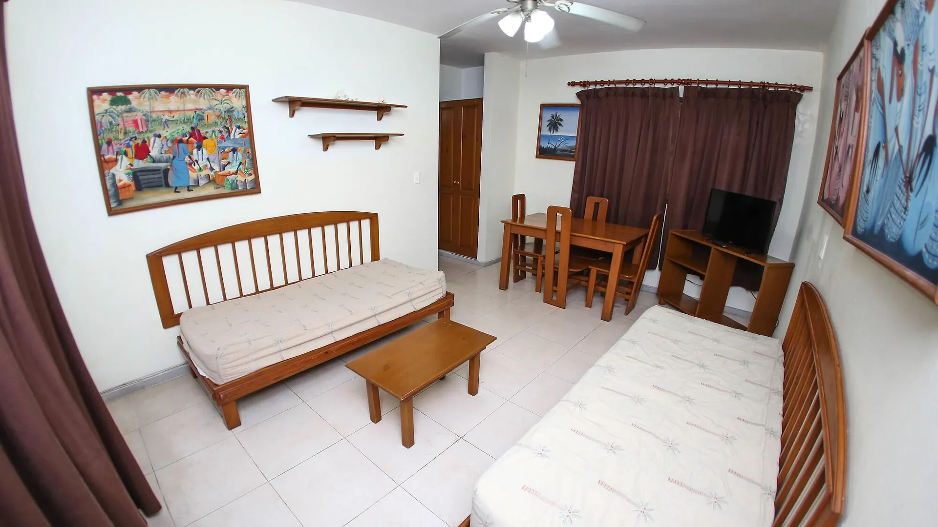 Acuarium Suite Resort La Viva Hotell