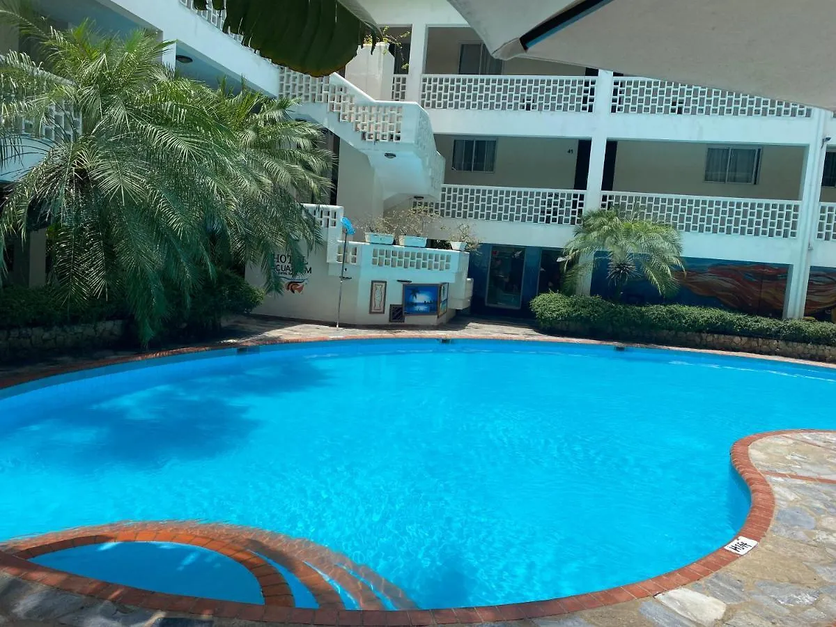 Acuarium Suite Resort La Viva Hotell